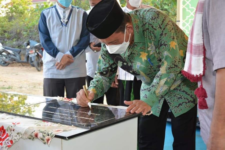 Ansar  Ahmad Resmikan Surau Al Hakim Disejalankan Peletakan Batu Pertama Pembangunan TPQ Al Hakim