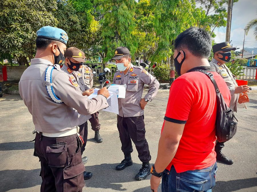Antisipasi Penggunaan Narkoba, Kapolsek Bintan Timur Tes Urine Personil