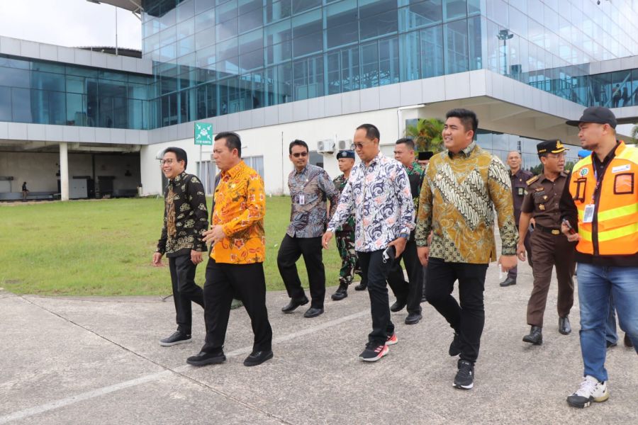 Dalam Rangka Hari Bumdesa Nasional 2023, Bupati Bintan Sambut Kedatangan Menteri Desa PDTT RI