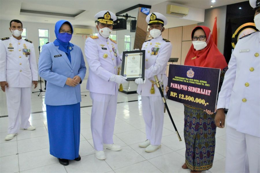 Danlantamal IV Pimpin Acara Wisuda Purna Bakti