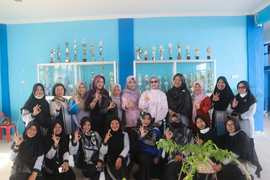 Hafizha Kunjungi SMP N 1 Bintan