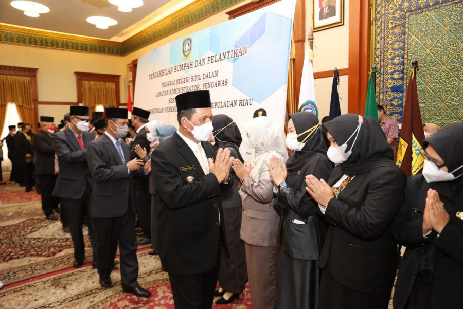 Lantik Pejabat Eselon III, IV Dan JFT, Gubernur Yakinkan Tidak Ada Unsur Transaksional