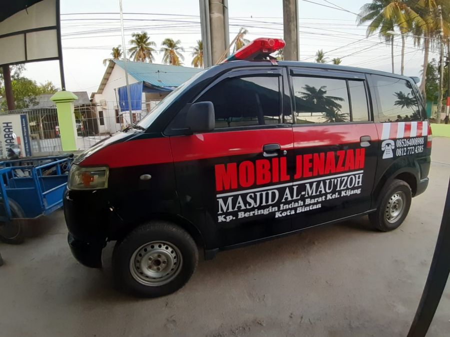 Masjid Al Mau'izoh Bintan Timur Terima Bantuan Hibah Mobil Jenazah