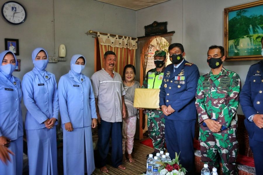 Penganugerahan Penghargaan Hingga Anjangsana Hiasi Syukuran Peringatan Hari TNI AU di Lanudal
