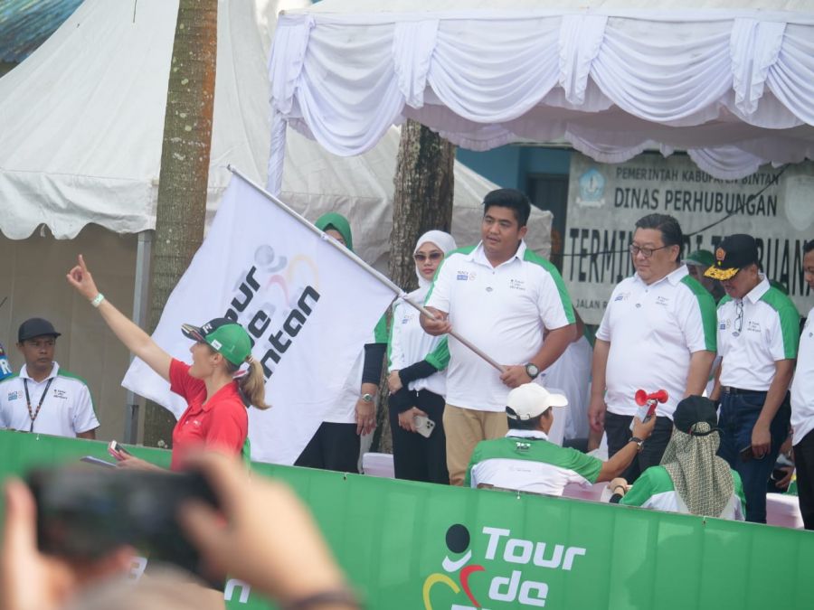 Roby Kurniawan Lepas Pesepeda Tour De Bintan 2022