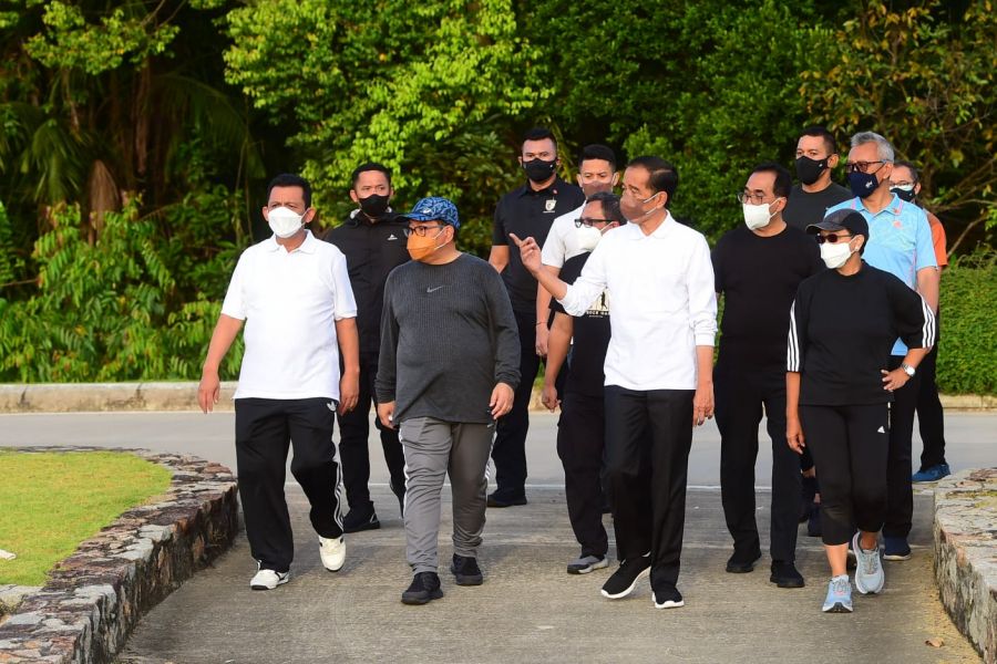 Sebelum Gelar Pertemuan Bersama PM Singapura Di Bintan, Joko Widodo Sempatkan Diri Berolahraga