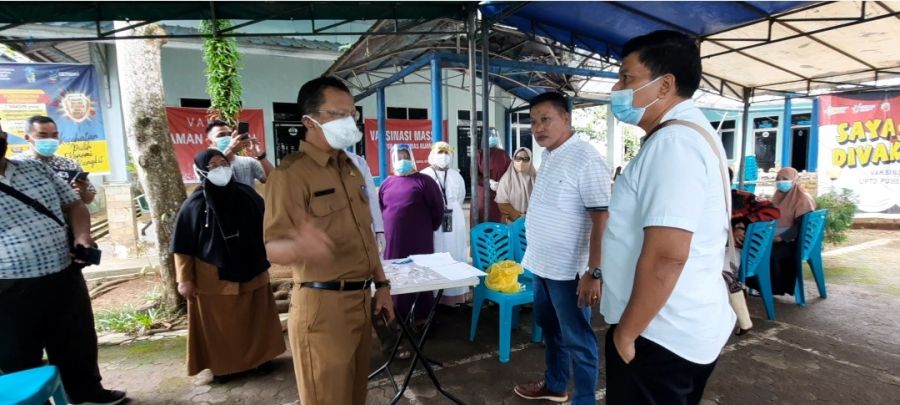 Tarmizi Datangi Puskesmas Kijang, Tanyakan Hasil Rapid Antigen Karyawan Swalayan WS