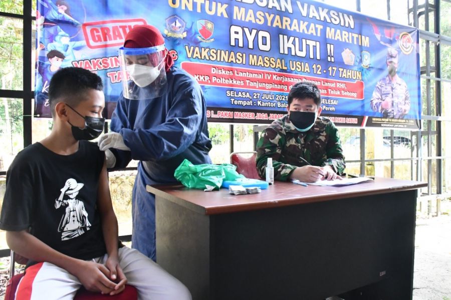 TNI AL Prioritas Anak Umur 12 - 17 Tahun Dalam Serbuan Vaksinasi Masyarakat Maritim