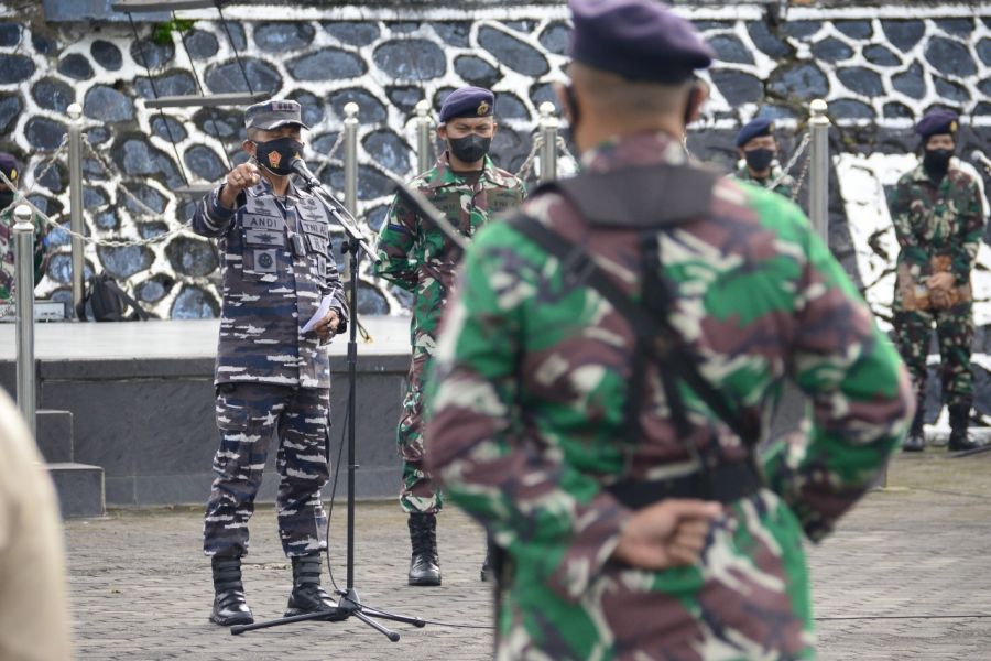 Usai Apel Wadanlantamal, Beri Pengarahan Kepada Prajurit Dan PNS Lantamal IV